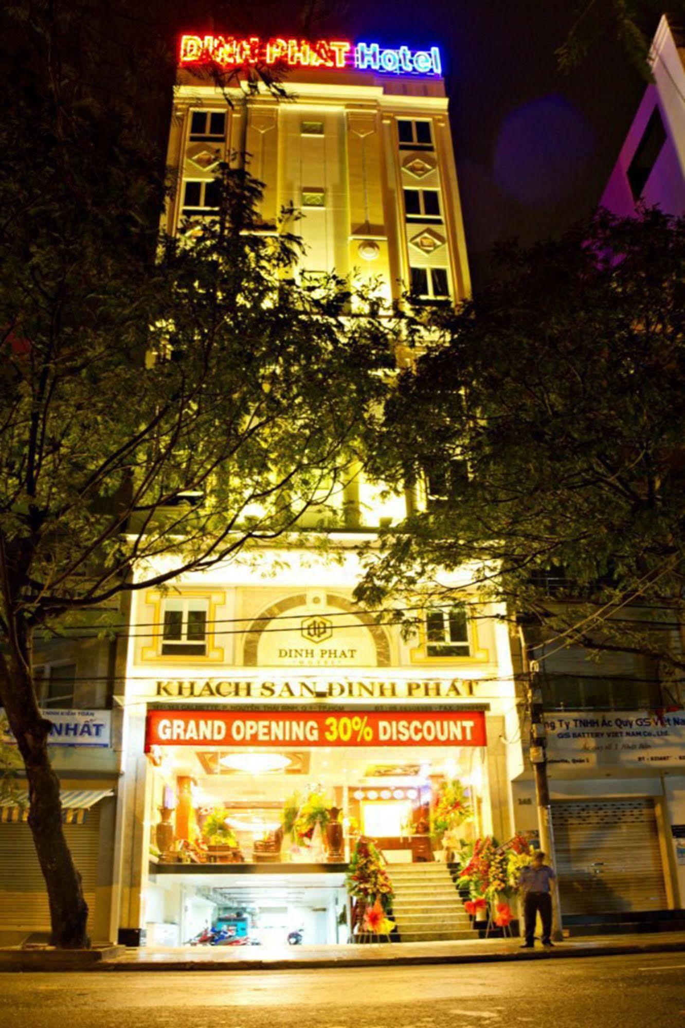 Dinh Phat Khách sạn TP. Hồ Chí Minh
