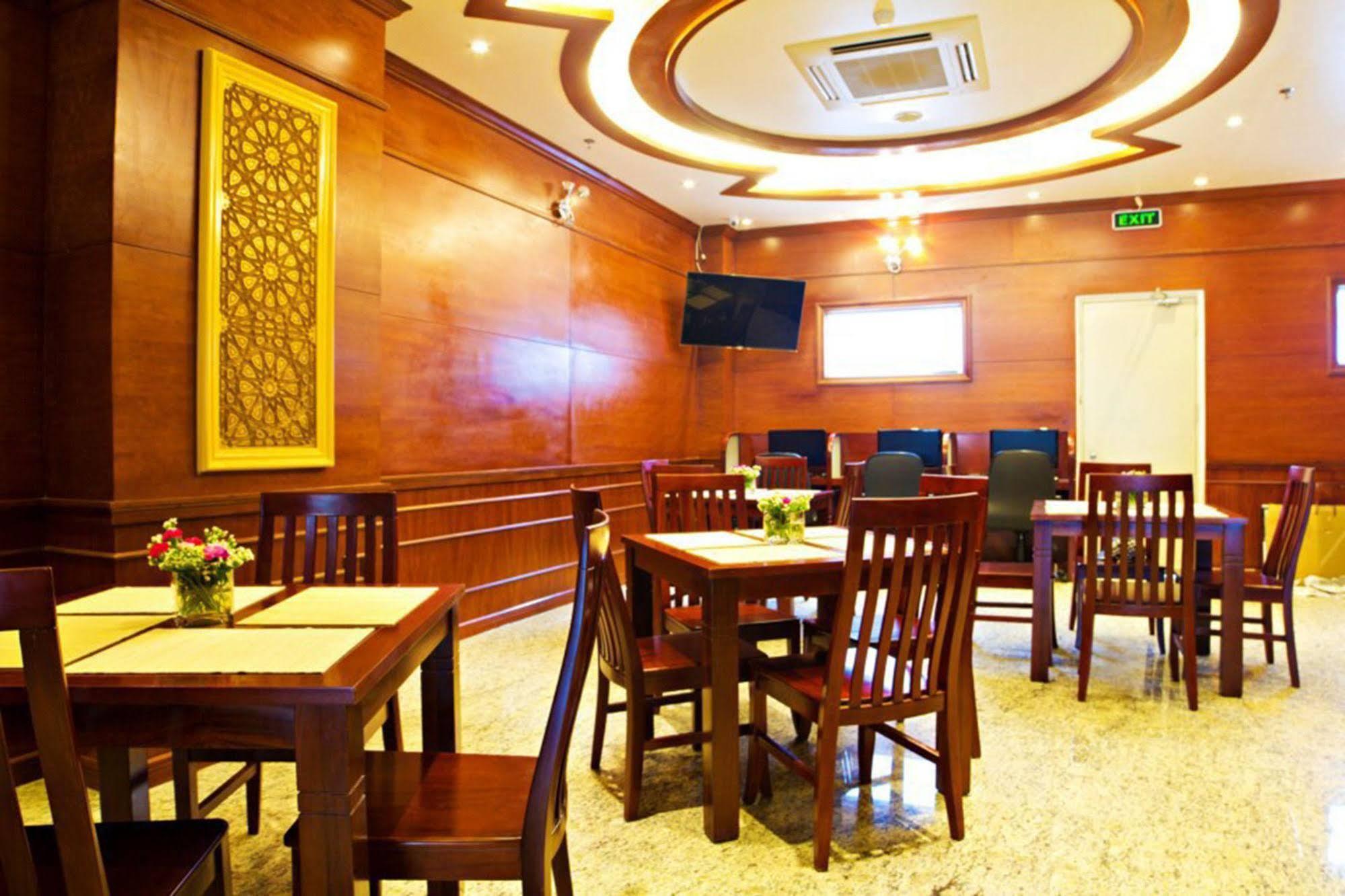 Khách sạn Dinh Phat 2*