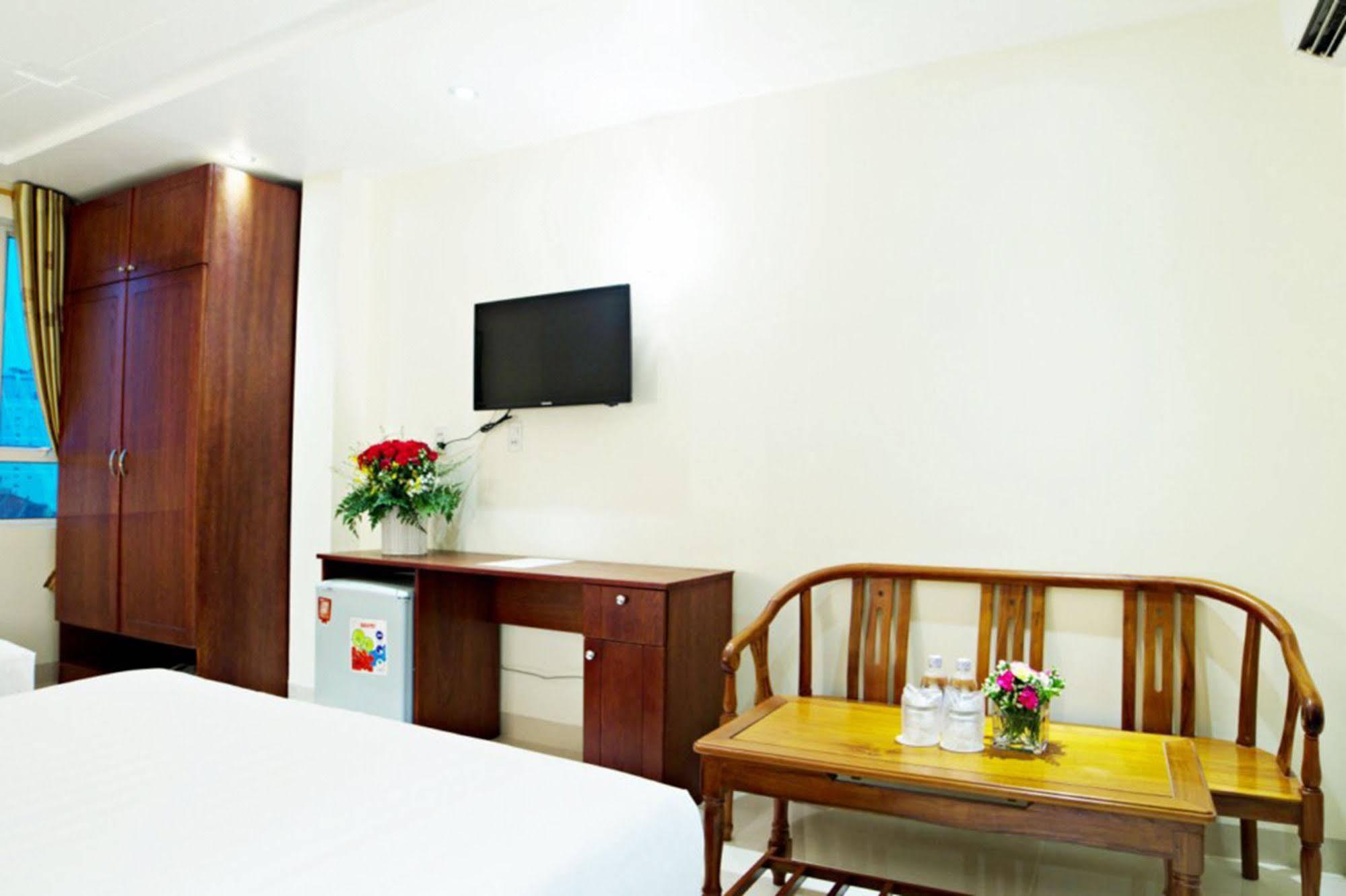 Dinh Phat Khách sạn TP. Hồ Chí Minh