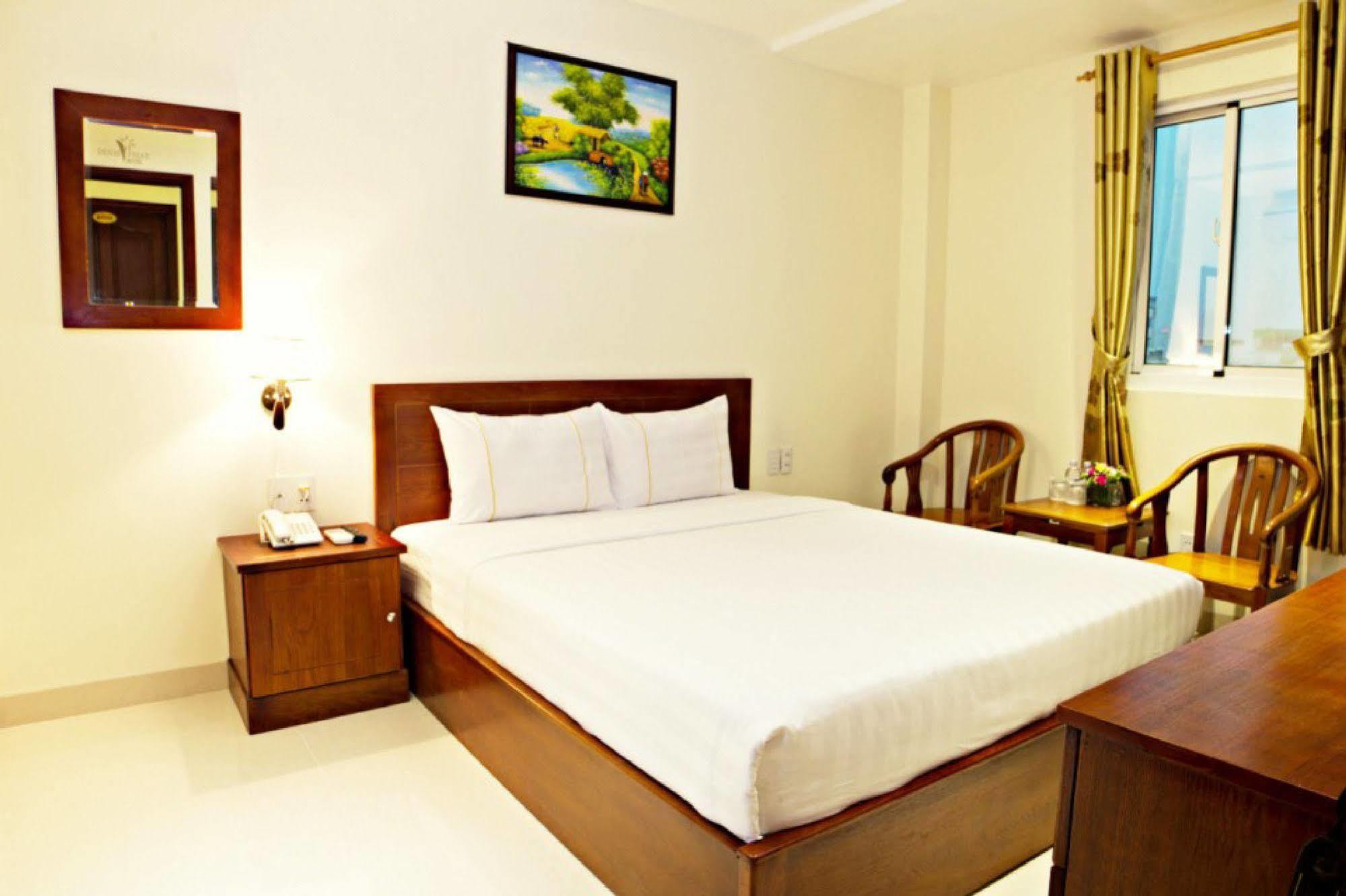 Khách sạn Dinh Phat